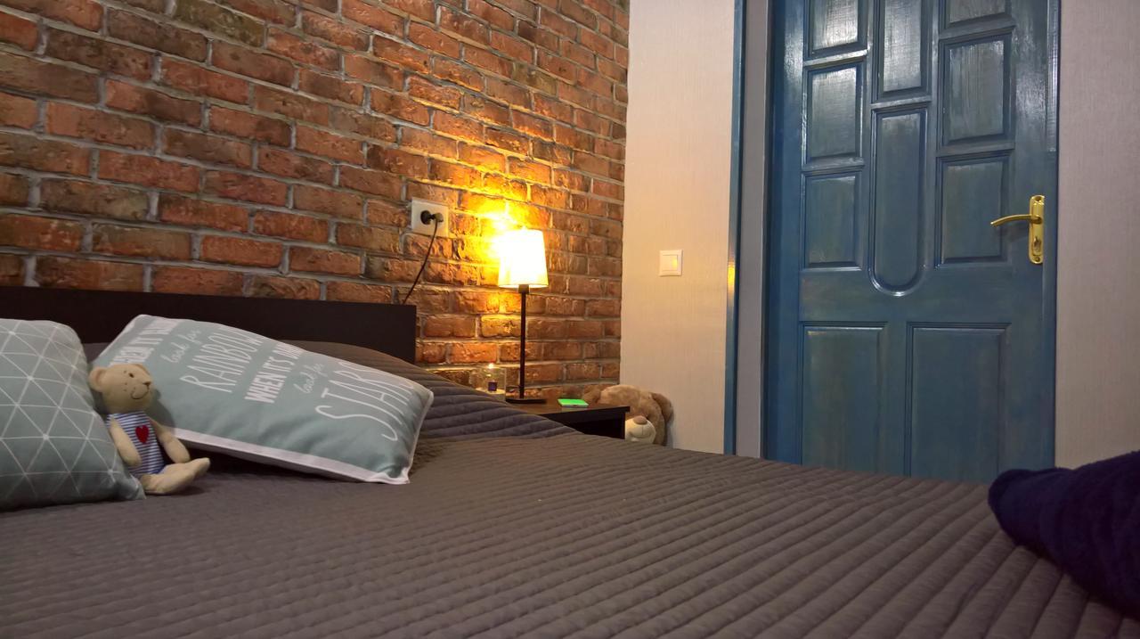 Mamma Marina Hotel Sukhumi Bagian luar foto