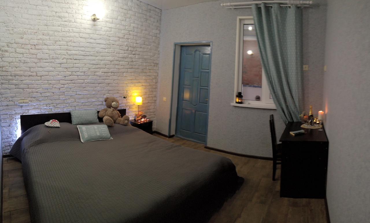 Mamma Marina Hotel Sukhumi Bagian luar foto
